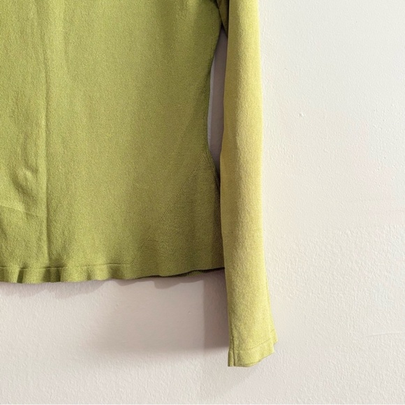 Vintage BCBG Max Azria Green Button Up Fit & Flare Cardigan Sweater - Picture 13 of 14